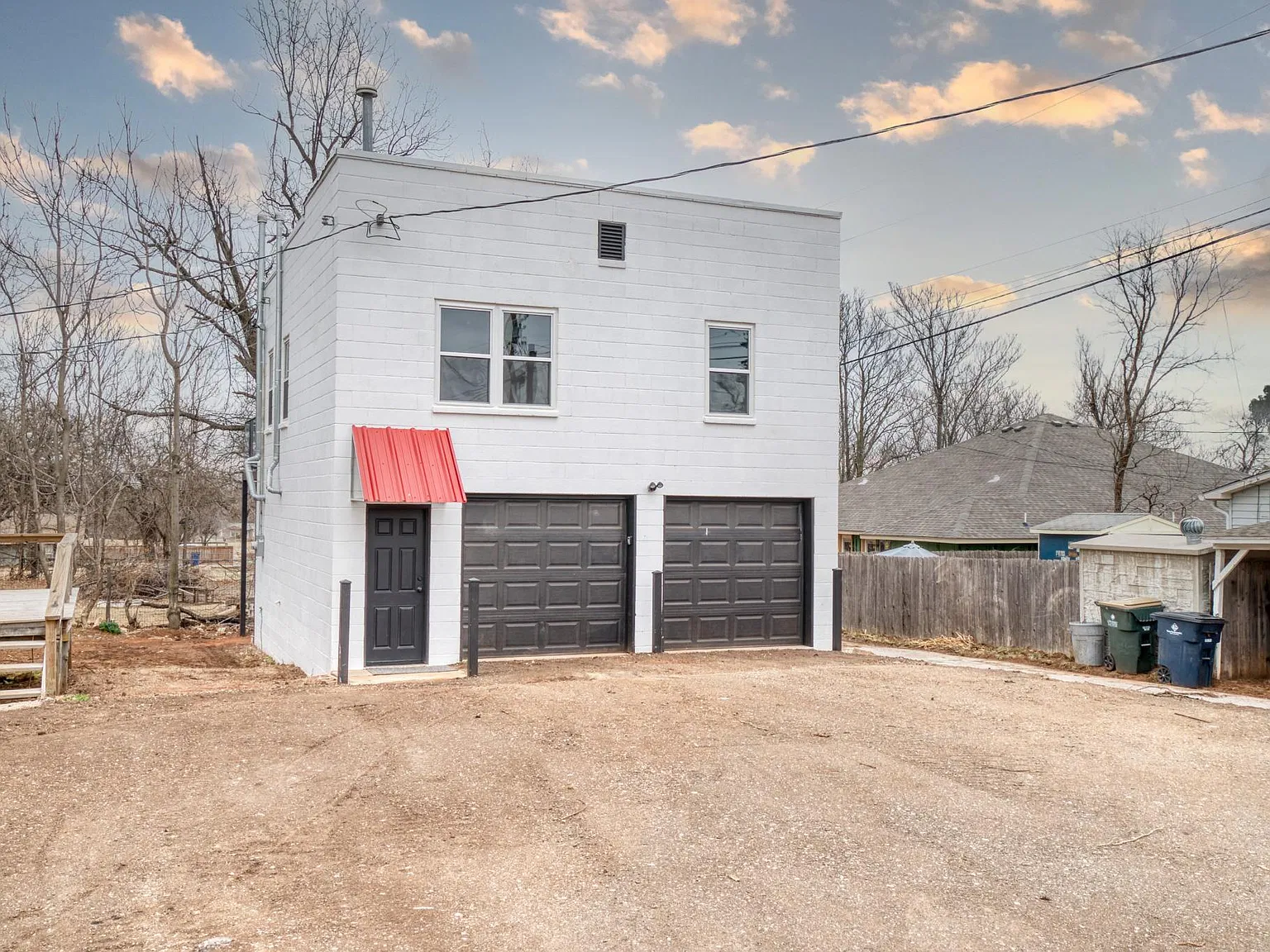 2 bed, $995 — Photo 1