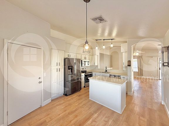 4th image of 1914 E Palomino Dr