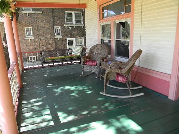 2nd image of 1044 Harlem Blvd
