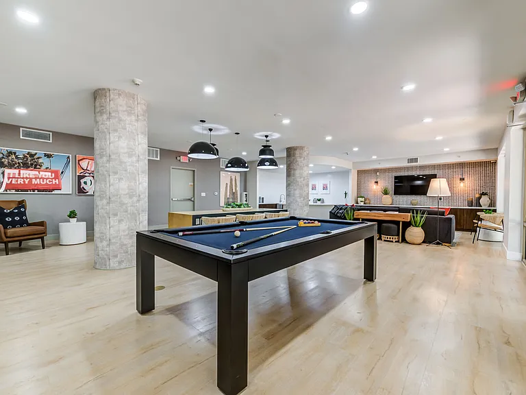 Triana Apartments — Photo 43