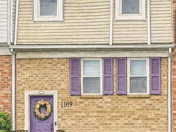 1109 Thomas Jefferson Pl, Fredericksburg, VA 22405