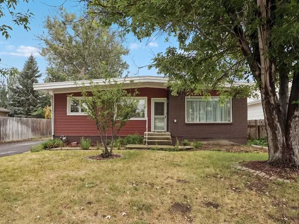 40 N 200th St E, Raymond, AB T0K 2S0