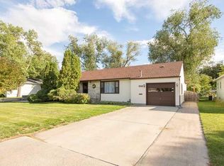 928 Parkhill Dr, Billings, MT 59102