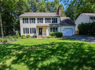 1119 Westcreek Dr, North Chesterfield, VA 23236