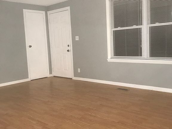 5th image of 365 Banbury Dr