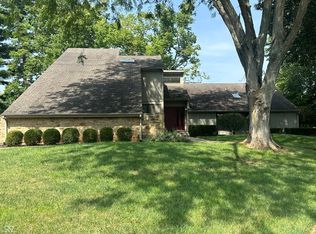 3630 Deerfield Pl, Columbus, IN 47203