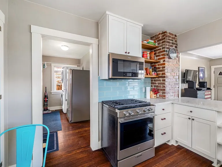 721 Lander St — Photo 5