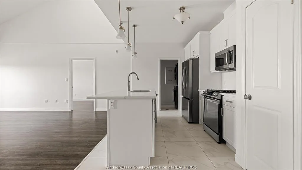 2 bed, 2.0 bath, 1278 sqft, $2,250 — Photo 3