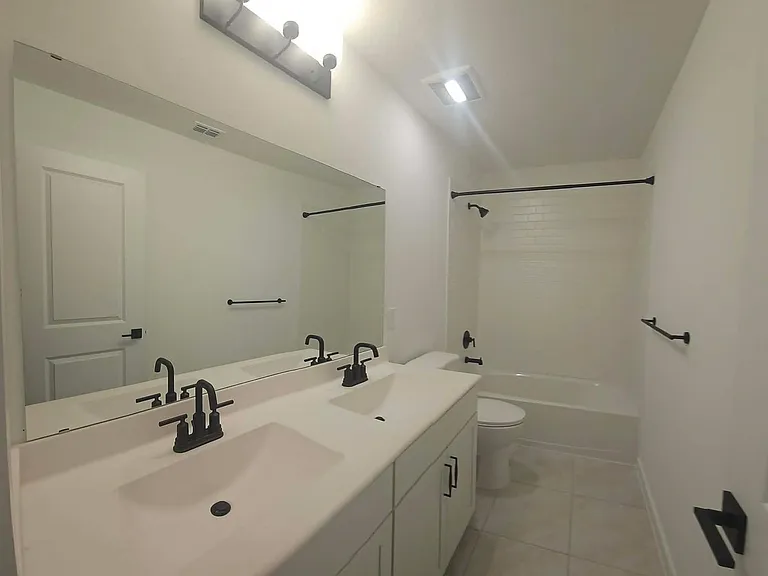 8423 Bay Ridge Cir — Photo 31