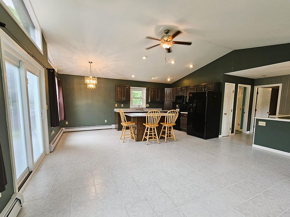 21 Railroad Dr, Sabattus, ME 04280 MLS 1562996 Zillow