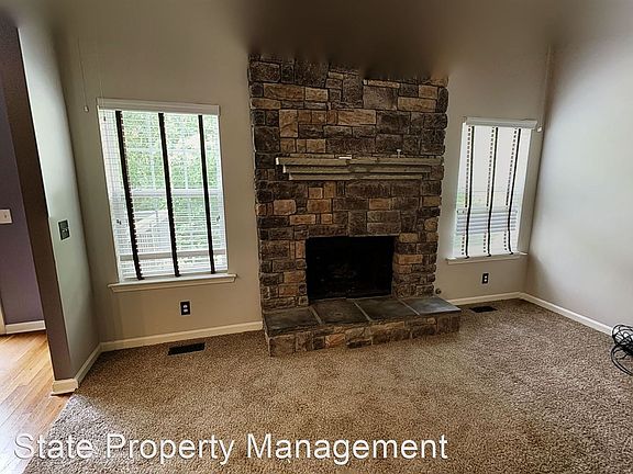 3rd image of 539 Lincolnwood Ln