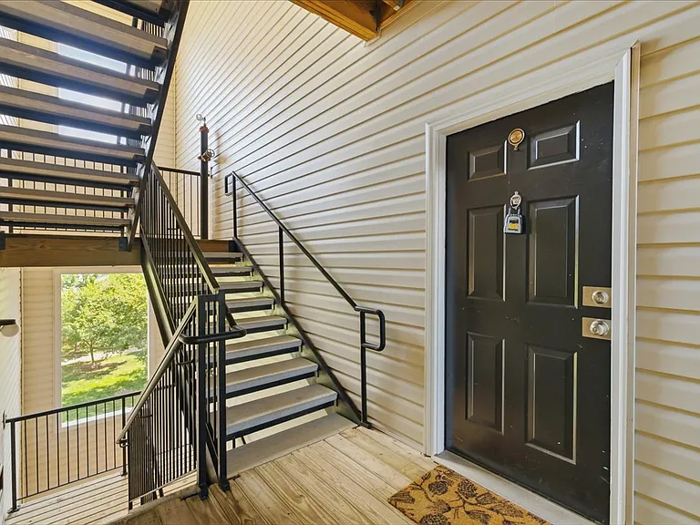 21228 McFadden Sq #314 — Photo 3