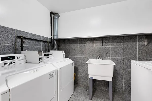 Rented by Cooper & Cooper Real Estate | media 15