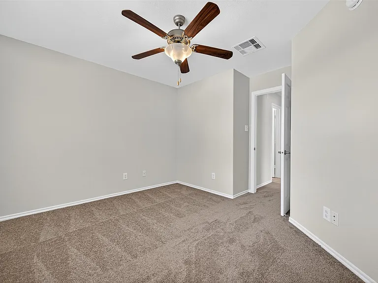 6438 Haywards Crossing South Cir — Photo 25