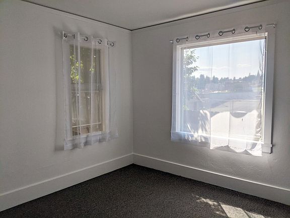 2nd image of 523 Dr Martin Luther King Way