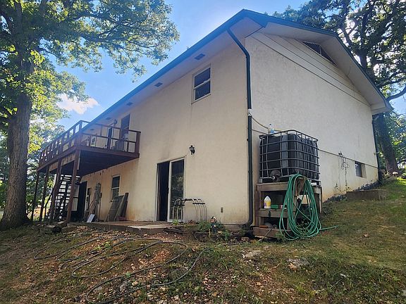 3rd image of 792 Skyline Drive