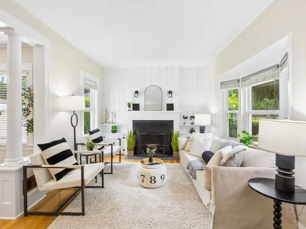 142 S Main St, Sharon, MA 02067