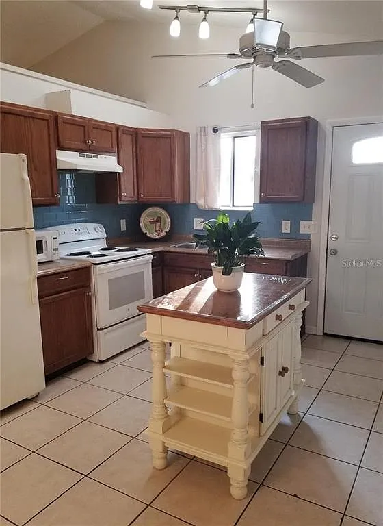 2 bed, 2.0 bath, 1209 sqft, $2,100 — Photo 4