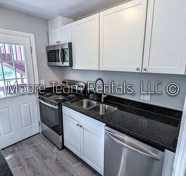 408 6th Ave W — Photo 6