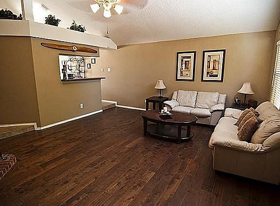 4th image of 820 Paisley Dr