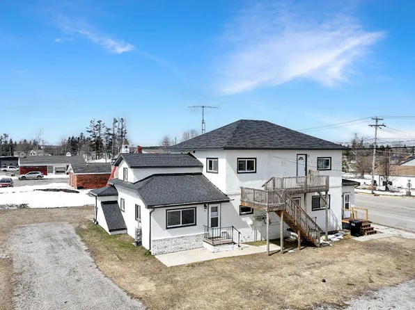 566 E Main St, Vanderbilt, MI 49795