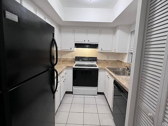 2nd image of 2400 Winding Creek Blvd