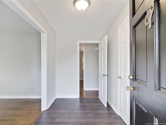 4th image of 2404 Colgate Dr