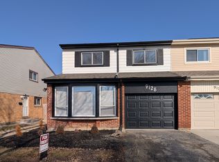 9128 Hollyberry Ave, Des Plaines, IL 60016