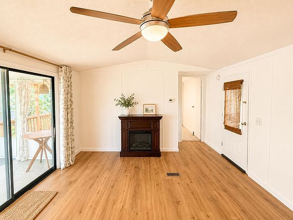 4th image of 151 Crooked Island Circle