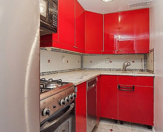3rd image of 333 E 66th St APT 1F