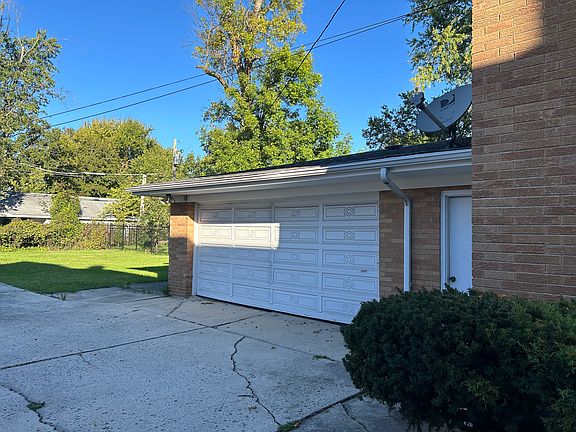 4th image of 10924 S Hoyne Ave