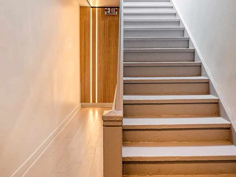 147 Grand St #2W — Photo 8