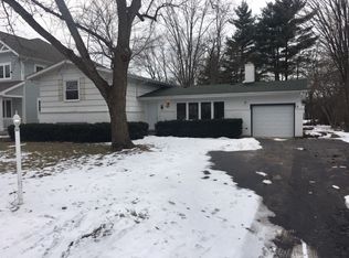 680 Timber Hill Rd, Deerfield, IL 60015