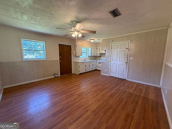 5th image of 2108 Mayfair Pl
