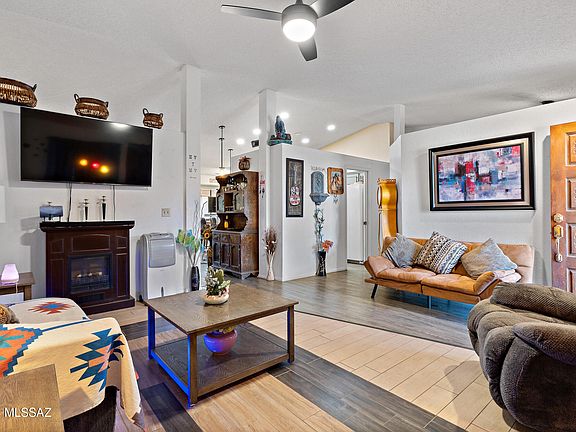 5th image of 5631 S Pin Oak Dr