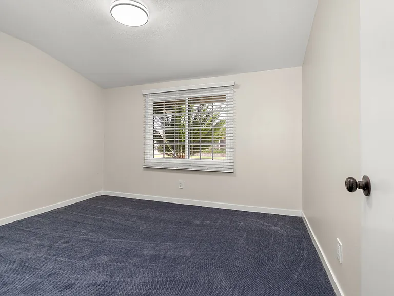 11518 Toerge Dr — Photo 22