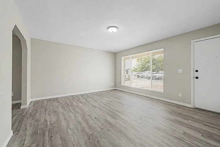 8819 W Avalon Dr — Photo 21