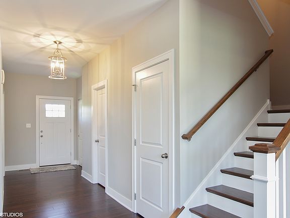 2nd image of 20964 Lee St