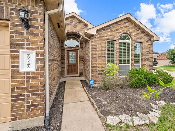 3rd image of 22743 Worth Hills Ln