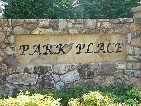 3rd image of 125 Park Way Ave