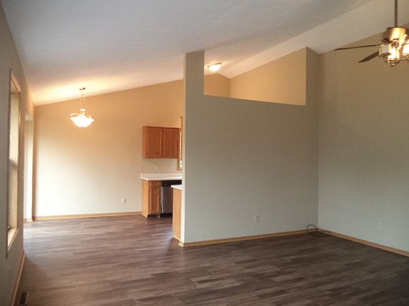 4th image of 2116 Northwood Dr
