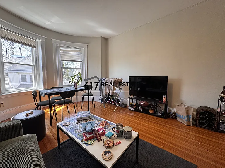 11 Royal St #3 — Photo 9