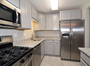 125 Clubhouse Dr SW #G-2, Leesburg, VA 20175