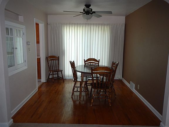 3rd image of 1627 Paradise Blvd