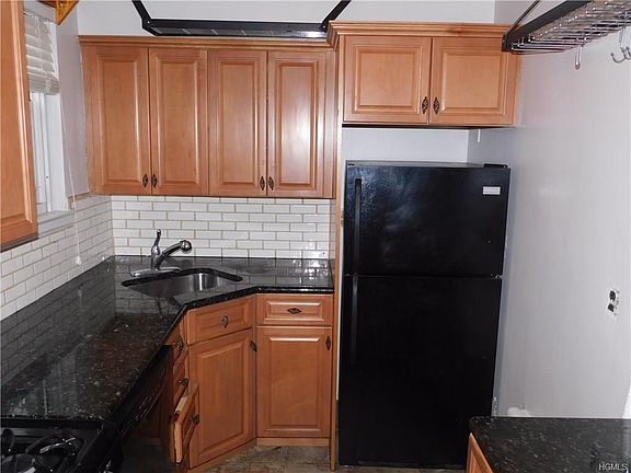 2nd image of 104 Spruce St APT 2A