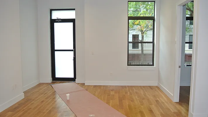 Rented by Nooklyn NYC LLC | media 4