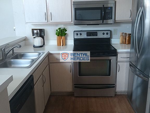 5th image of 7340 Westpointe Blvd APT 334
