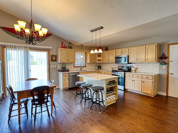 5th image of 2115 Three Forks Dr
