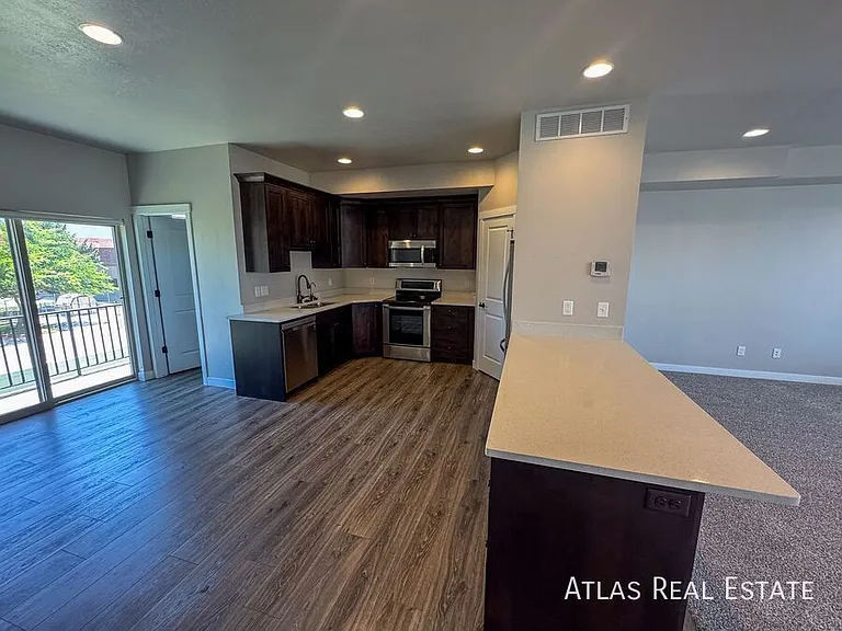 2530 N Knights Ln — Photo 19