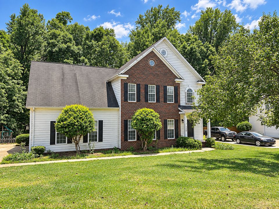 1st image of 117 Century Oaks Dr